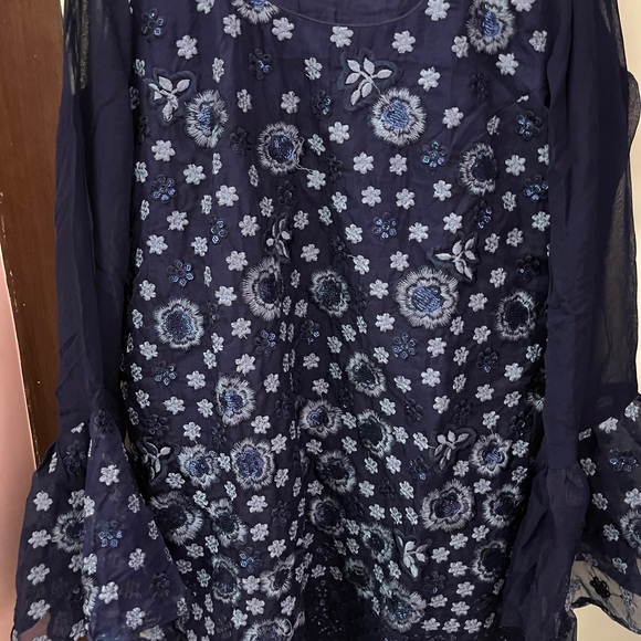 Designer heavy embroidery kurta set with long duppta! - Picture 3 of 16